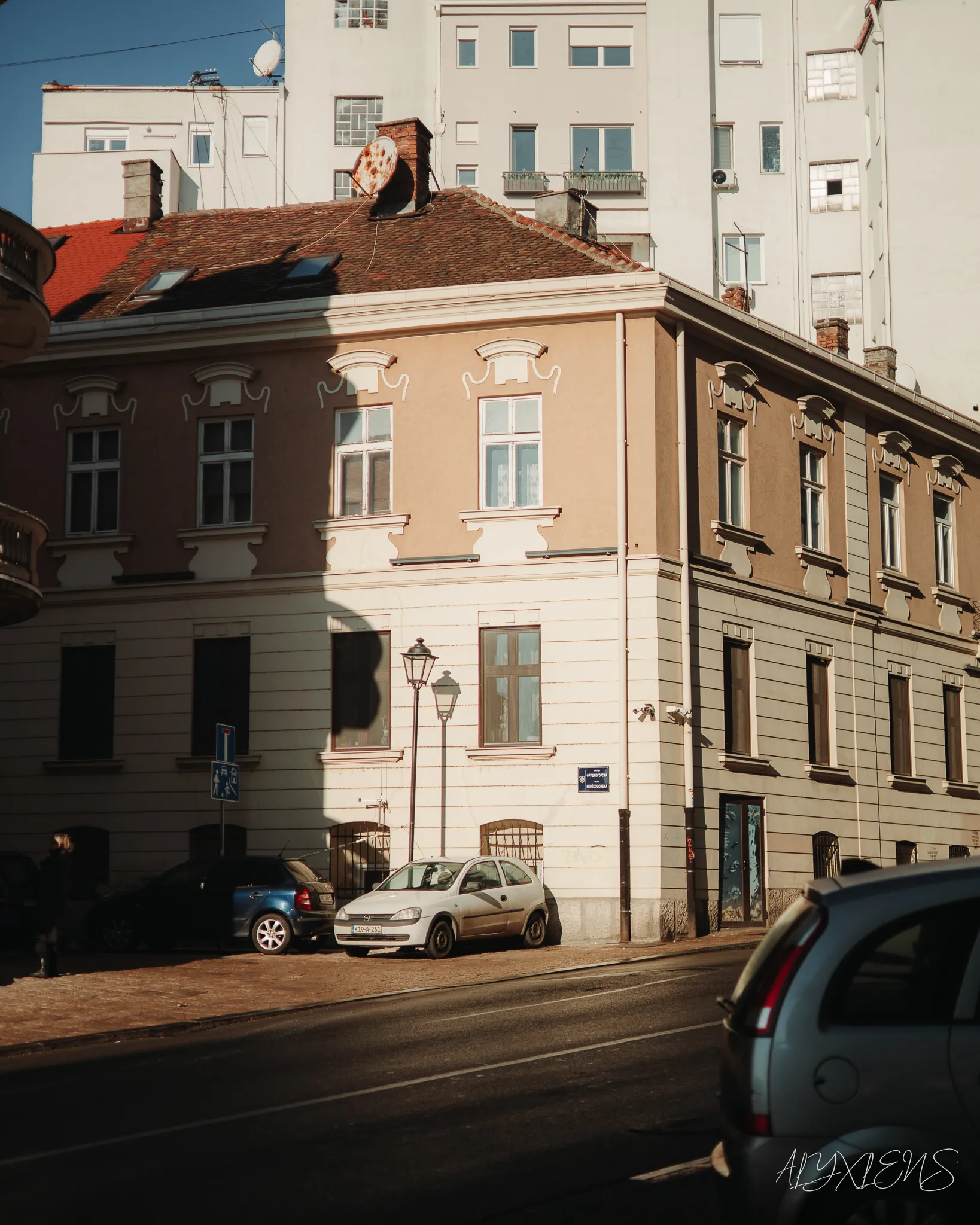 Street / Architecture photography by ALYXLENS