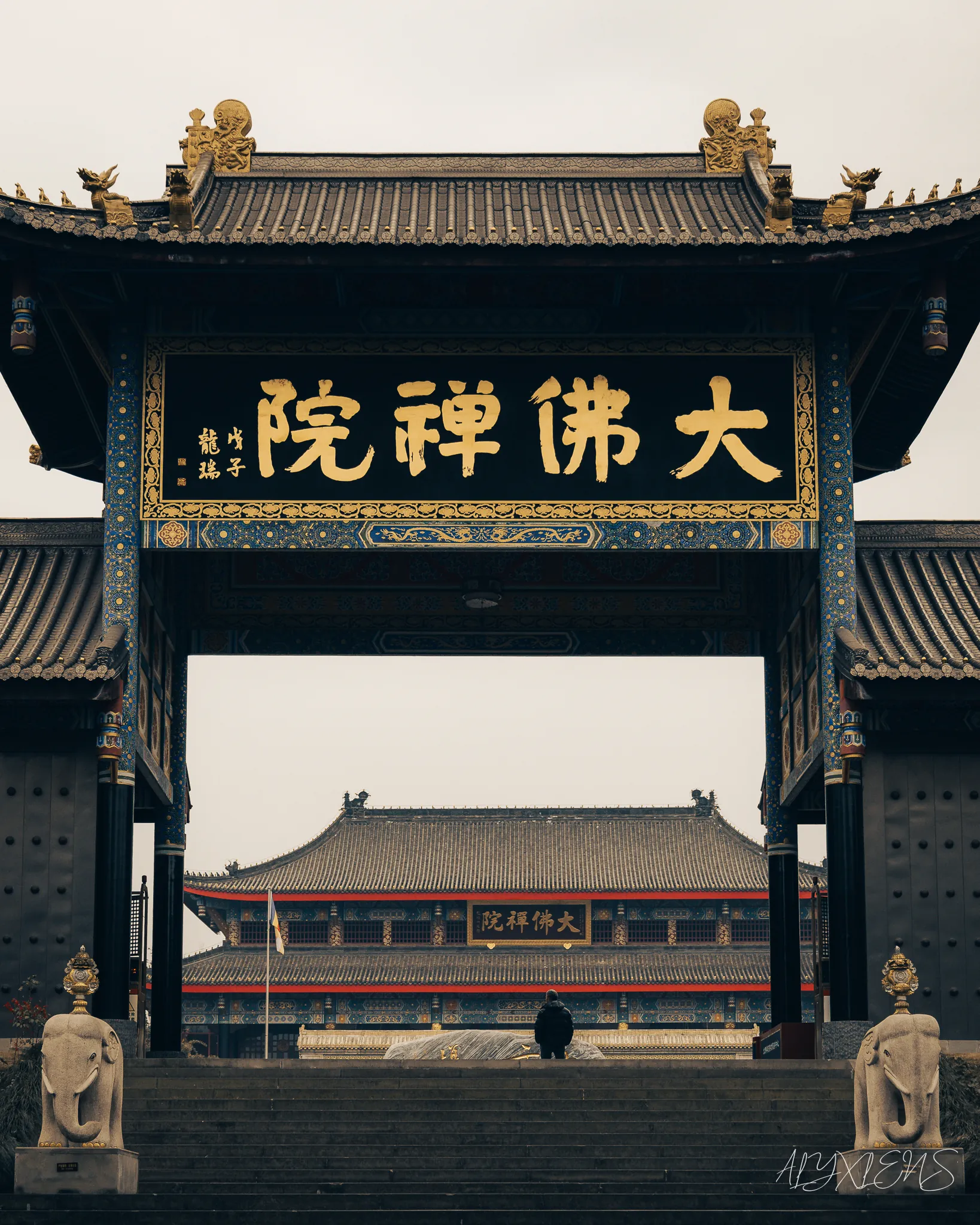 Street / Architecture photography by ALYXLENS